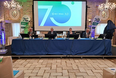 Immagine del tavolo dei relatori alla Riunione dei Soci de L'Aquila