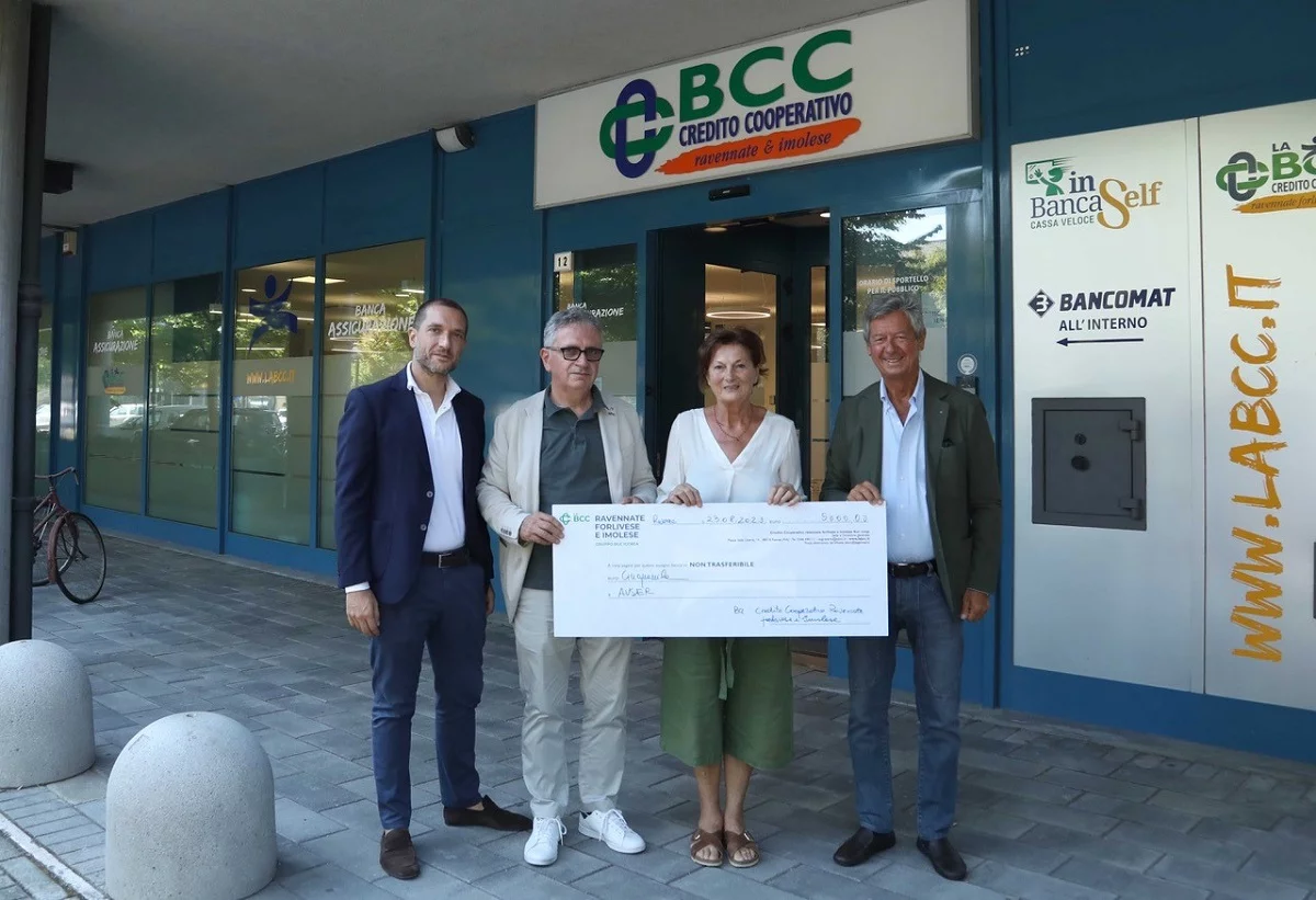 LA BCC ravennate, forlivese e imolese dona 5000 euro ad Auser Volontariato Ravenna