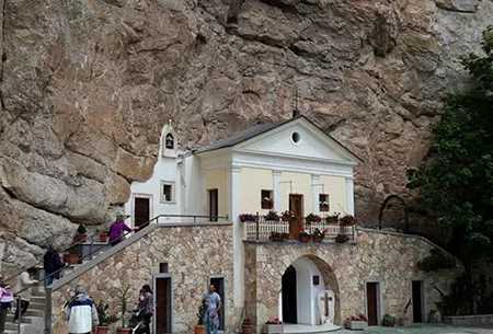 Immagine decorativa Santuario SS Trinità Vallepietra