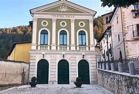 Immagine decorativa del Teatro Italia a Tagliacozzo, sede evento Tommaso incontra Tommaso